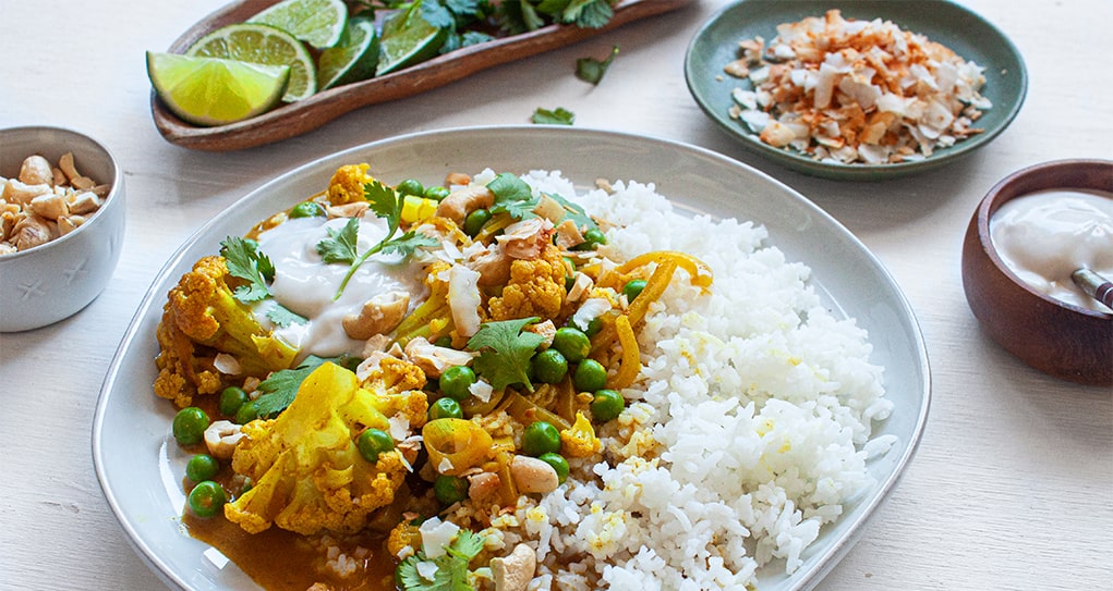 Cashew Coconut Cauliflower Curry Recipe