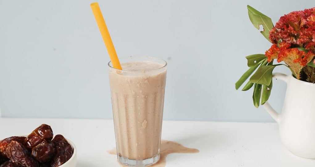 Vegan Salted Caramel Date Smoothie Recipe